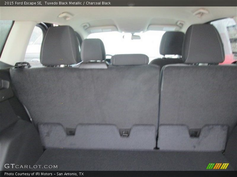 Tuxedo Black Metallic / Charcoal Black 2015 Ford Escape SE