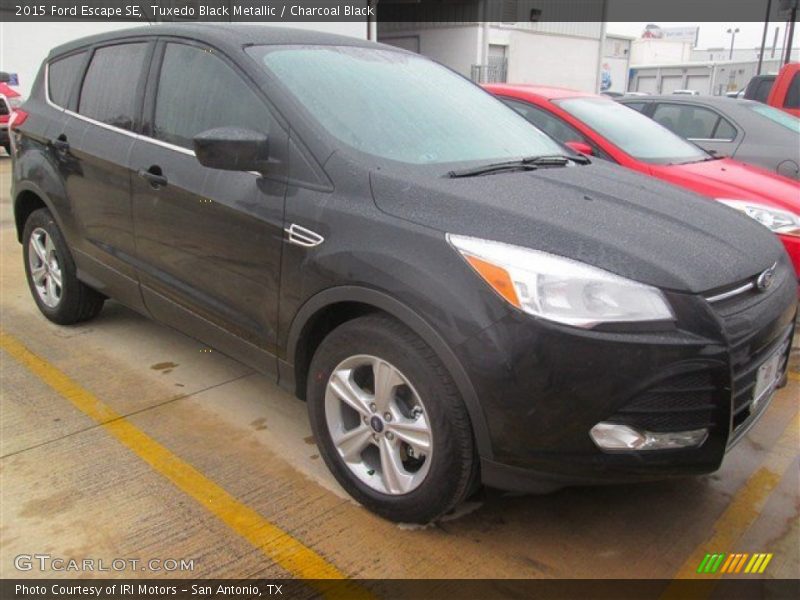 Tuxedo Black Metallic / Charcoal Black 2015 Ford Escape SE