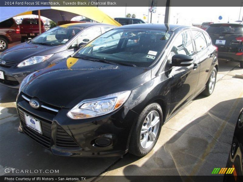 Tuxedo Black / Charcoal Black 2014 Ford Focus SE Hatchback