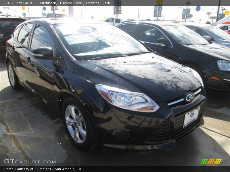 Tuxedo Black / Charcoal Black 2014 Ford Focus SE Hatchback