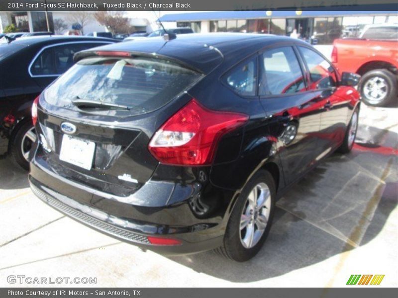 Tuxedo Black / Charcoal Black 2014 Ford Focus SE Hatchback