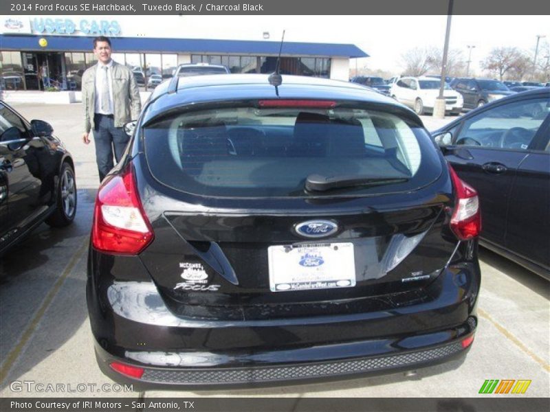 Tuxedo Black / Charcoal Black 2014 Ford Focus SE Hatchback