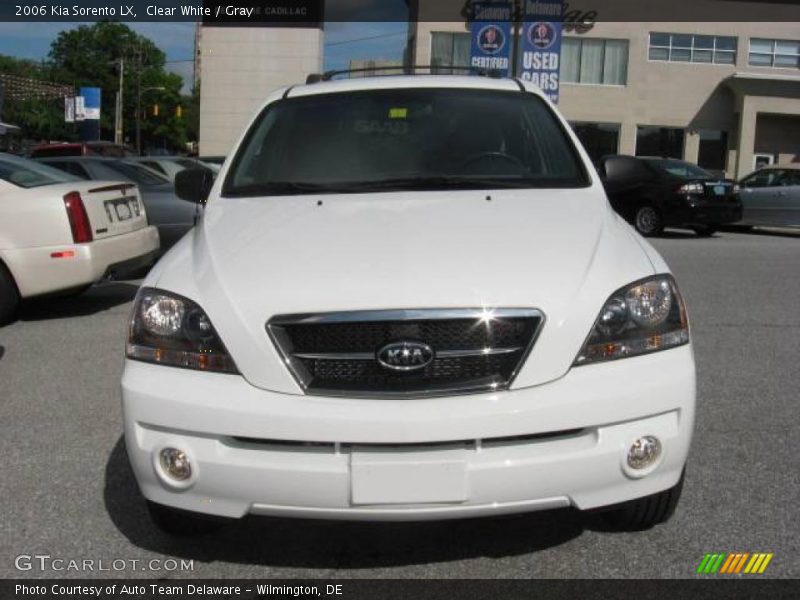 Clear White / Gray 2006 Kia Sorento LX