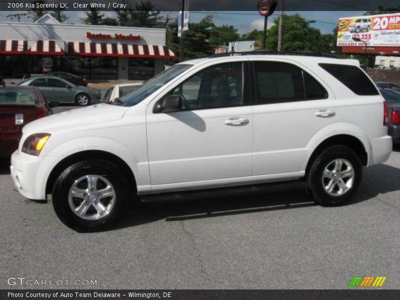 Clear White / Gray 2006 Kia Sorento LX