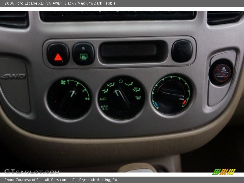 Black / Medium/Dark Pebble 2006 Ford Escape XLT V6 4WD