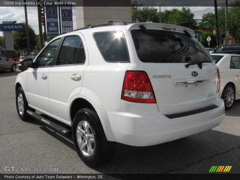 Clear White / Gray 2006 Kia Sorento LX