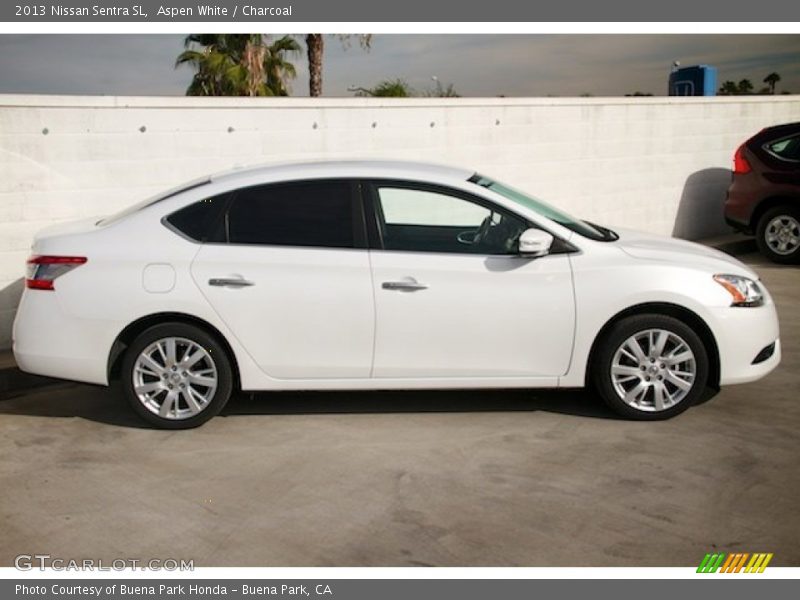 Aspen White / Charcoal 2013 Nissan Sentra SL