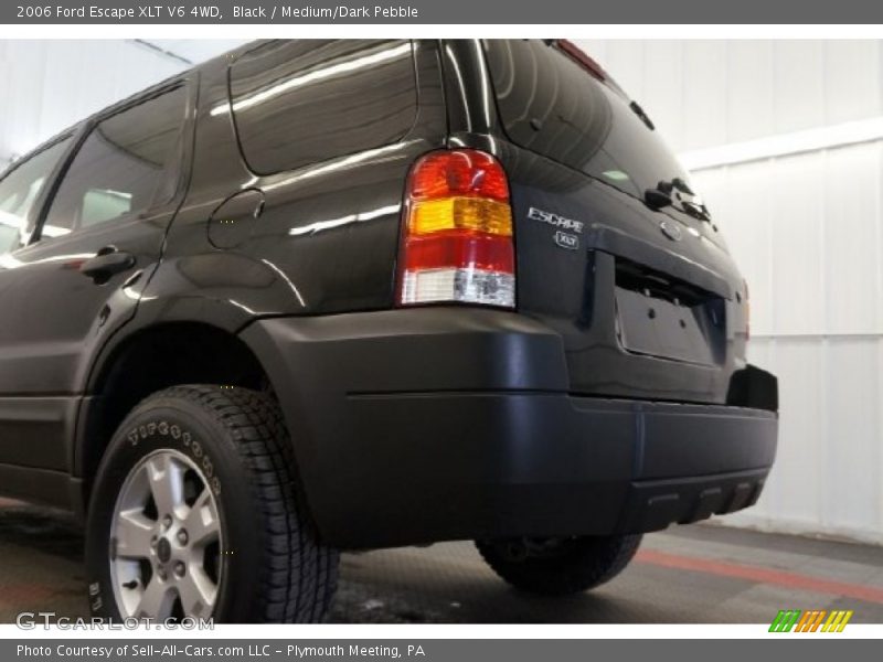 Black / Medium/Dark Pebble 2006 Ford Escape XLT V6 4WD