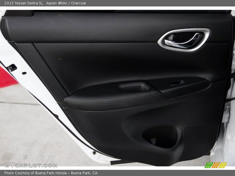 Aspen White / Charcoal 2013 Nissan Sentra SL