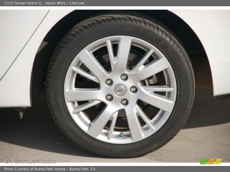 Aspen White / Charcoal 2013 Nissan Sentra SL