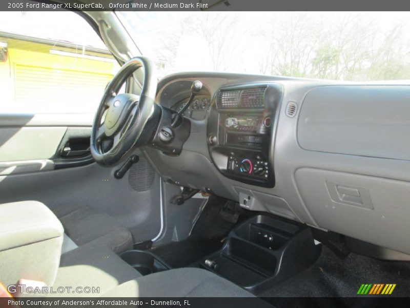 Oxford White / Medium Dark Flint 2005 Ford Ranger XL SuperCab