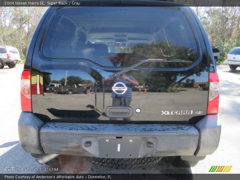 Super Black / Gray 2004 Nissan Xterra SE