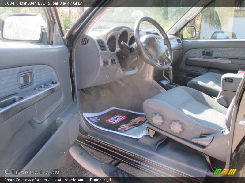 Super Black / Gray 2004 Nissan Xterra SE