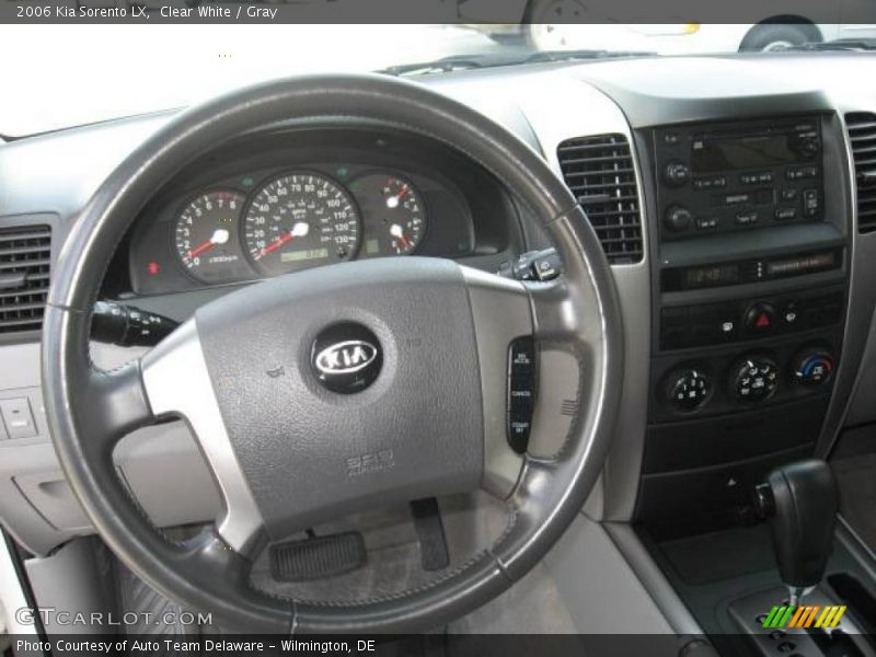 Clear White / Gray 2006 Kia Sorento LX