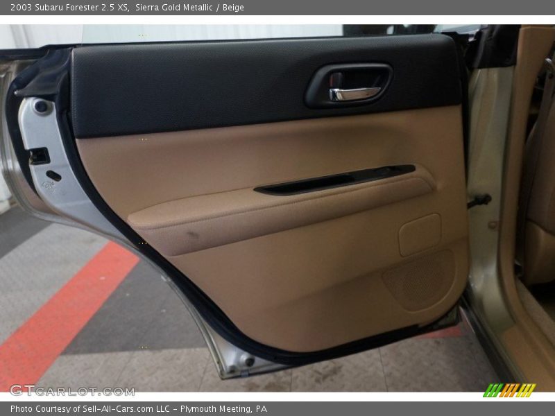 Sierra Gold Metallic / Beige 2003 Subaru Forester 2.5 XS