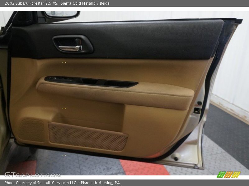 Sierra Gold Metallic / Beige 2003 Subaru Forester 2.5 XS