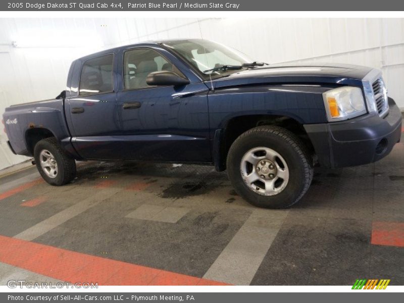 Patriot Blue Pearl / Medium Slate Gray 2005 Dodge Dakota ST Quad Cab 4x4