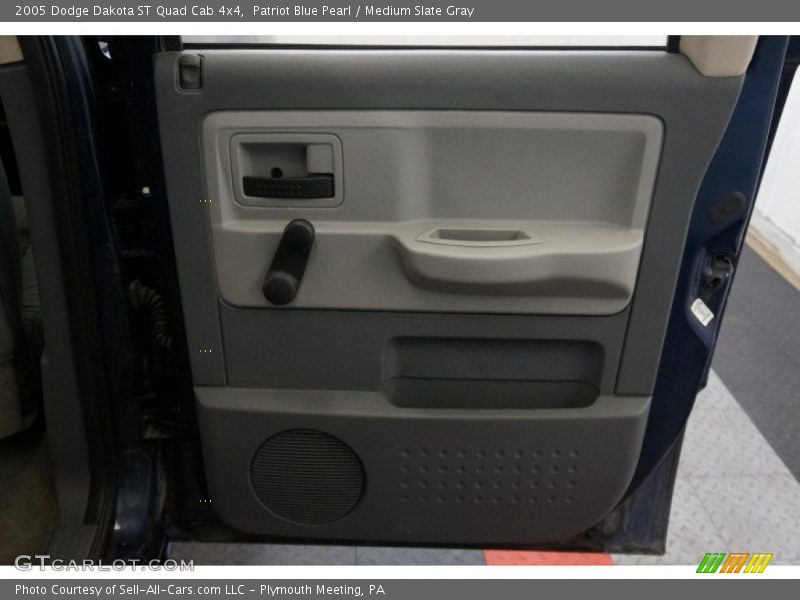 Patriot Blue Pearl / Medium Slate Gray 2005 Dodge Dakota ST Quad Cab 4x4