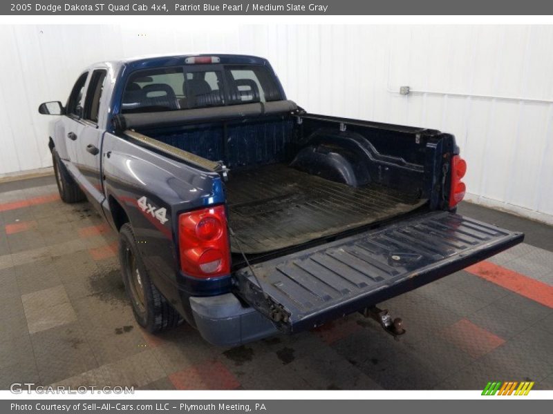 Patriot Blue Pearl / Medium Slate Gray 2005 Dodge Dakota ST Quad Cab 4x4