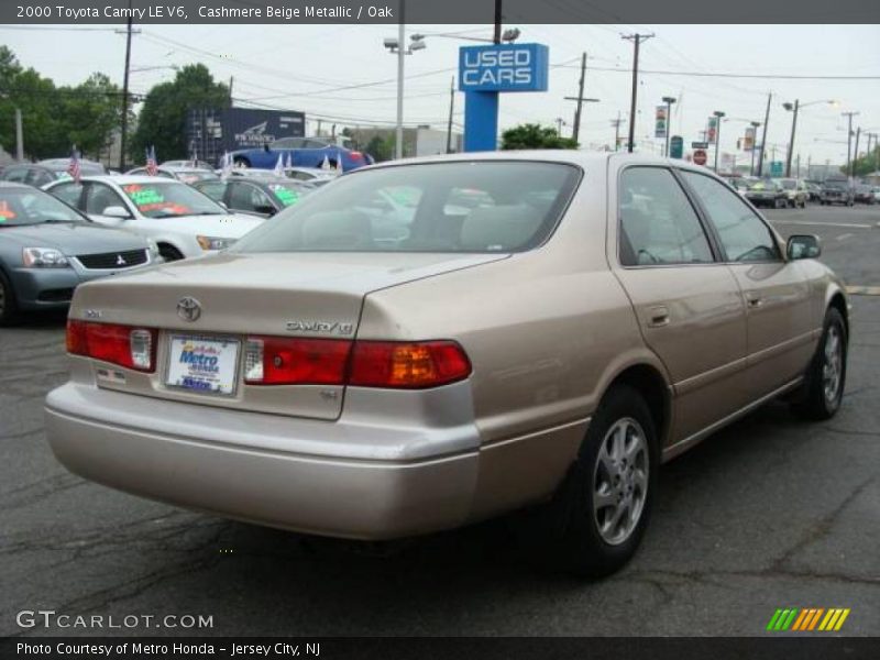 Cashmere Beige Metallic / Oak 2000 Toyota Camry LE V6