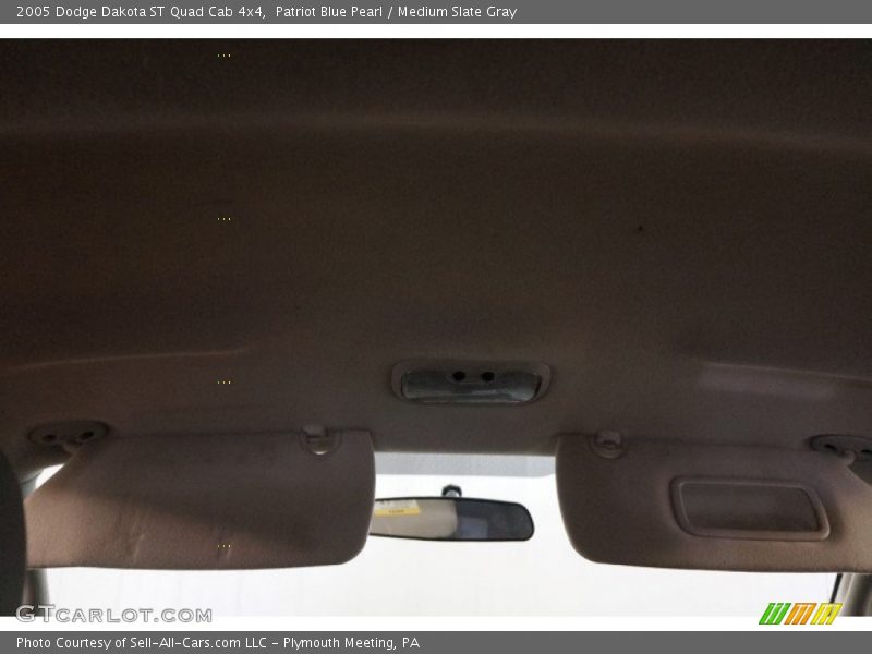 Patriot Blue Pearl / Medium Slate Gray 2005 Dodge Dakota ST Quad Cab 4x4
