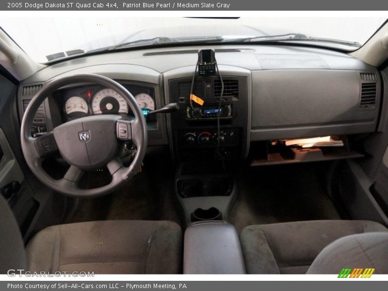 Patriot Blue Pearl / Medium Slate Gray 2005 Dodge Dakota ST Quad Cab 4x4