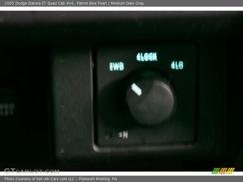 Patriot Blue Pearl / Medium Slate Gray 2005 Dodge Dakota ST Quad Cab 4x4