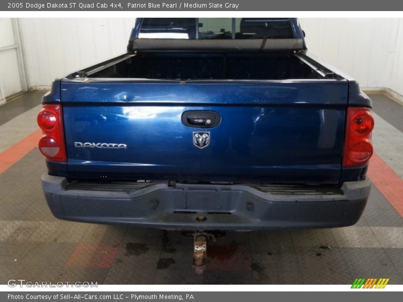 Patriot Blue Pearl / Medium Slate Gray 2005 Dodge Dakota ST Quad Cab 4x4