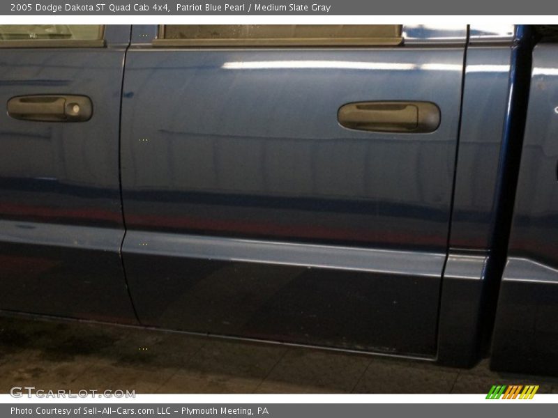 Patriot Blue Pearl / Medium Slate Gray 2005 Dodge Dakota ST Quad Cab 4x4