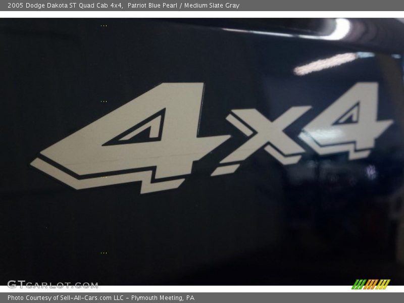 Patriot Blue Pearl / Medium Slate Gray 2005 Dodge Dakota ST Quad Cab 4x4