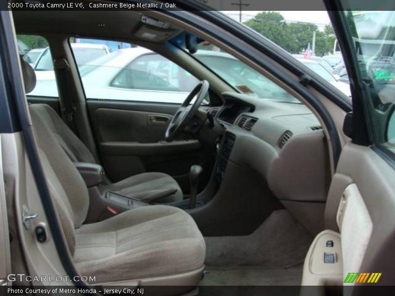 Cashmere Beige Metallic / Oak 2000 Toyota Camry LE V6