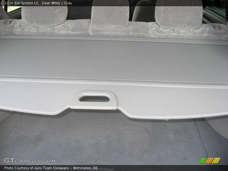 Clear White / Gray 2006 Kia Sorento LX