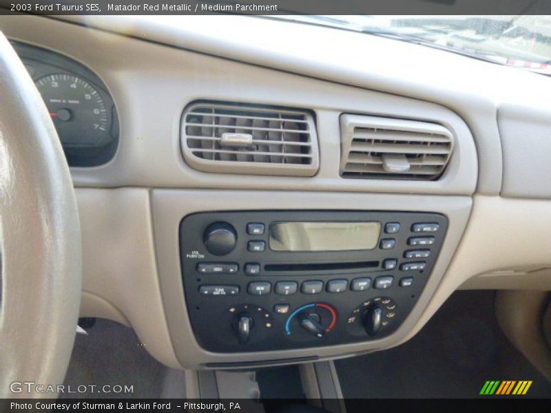 Matador Red Metallic / Medium Parchment 2003 Ford Taurus SES