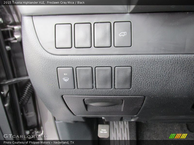 Predawn Gray Mica / Black 2015 Toyota Highlander XLE
