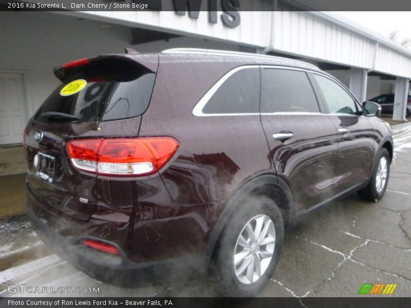 Dark Cherry / Stone Beige 2016 Kia Sorento L