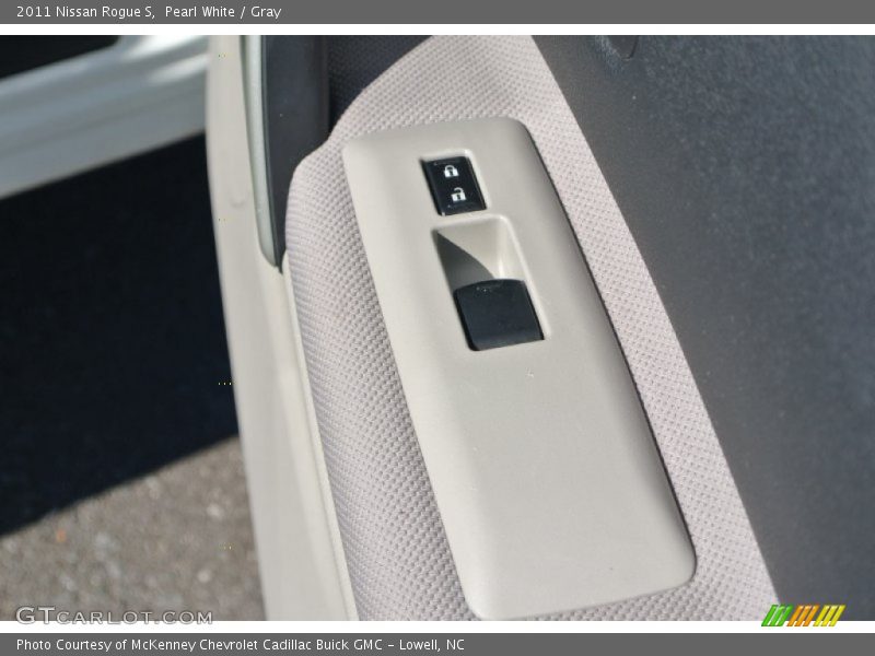 Pearl White / Gray 2011 Nissan Rogue S