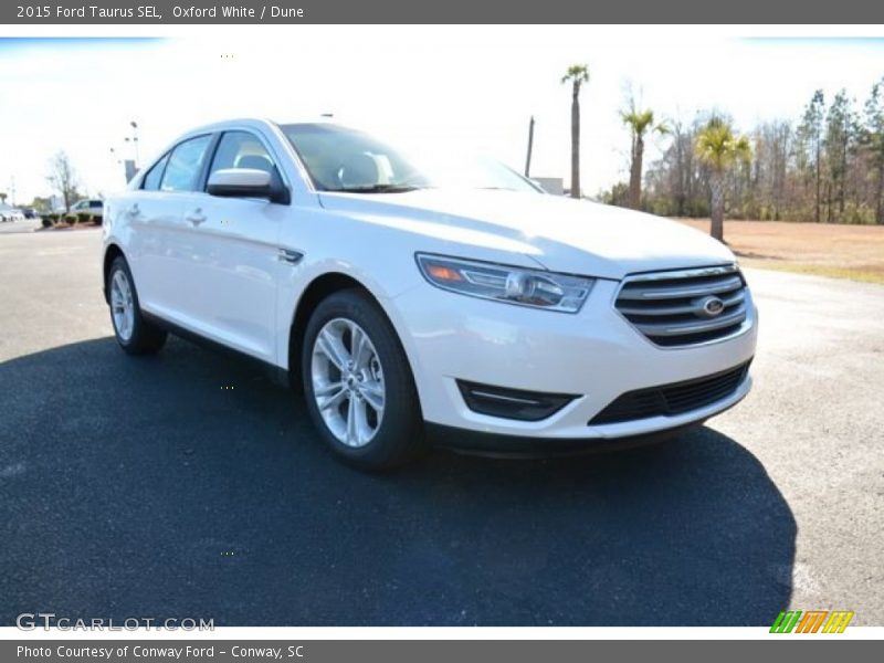 Oxford White / Dune 2015 Ford Taurus SEL