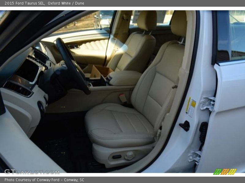 Oxford White / Dune 2015 Ford Taurus SEL