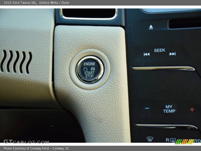 Oxford White / Dune 2015 Ford Taurus SEL