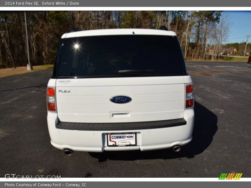 Oxford White / Dune 2014 Ford Flex SE