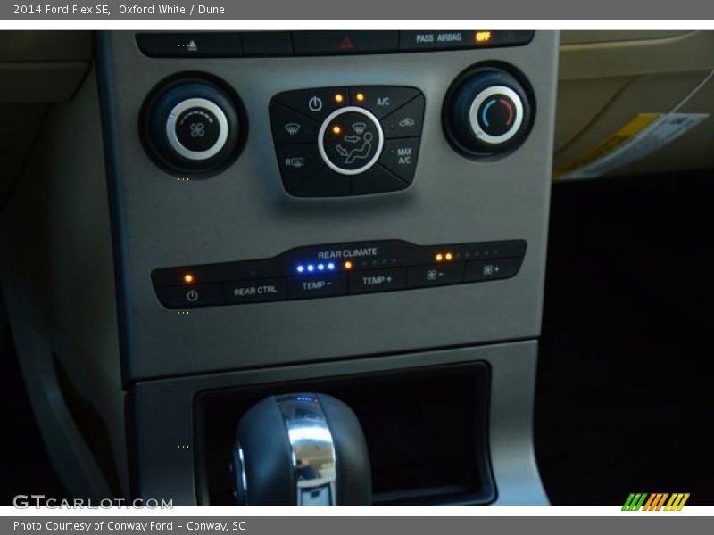 Oxford White / Dune 2014 Ford Flex SE