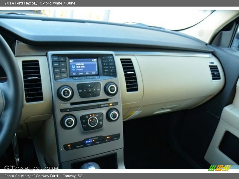 Oxford White / Dune 2014 Ford Flex SE