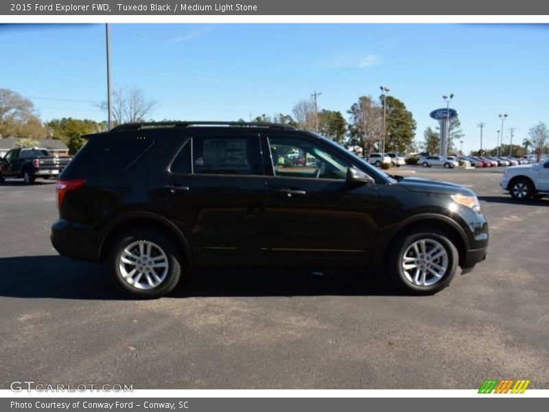 Tuxedo Black / Medium Light Stone 2015 Ford Explorer FWD