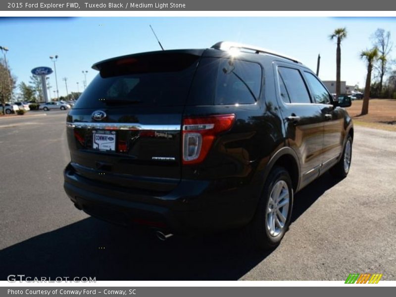 Tuxedo Black / Medium Light Stone 2015 Ford Explorer FWD