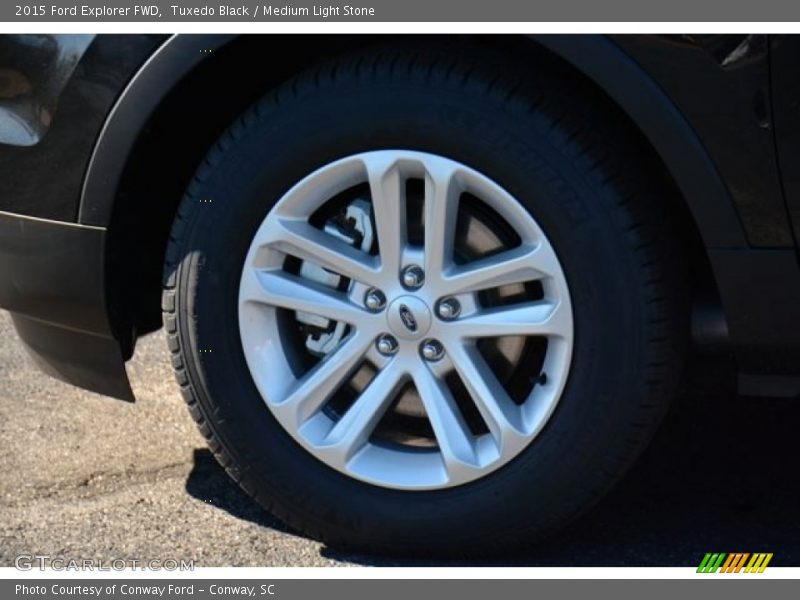Tuxedo Black / Medium Light Stone 2015 Ford Explorer FWD
