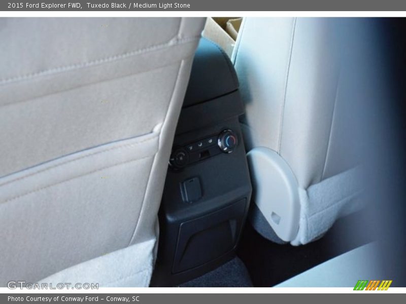 Tuxedo Black / Medium Light Stone 2015 Ford Explorer FWD