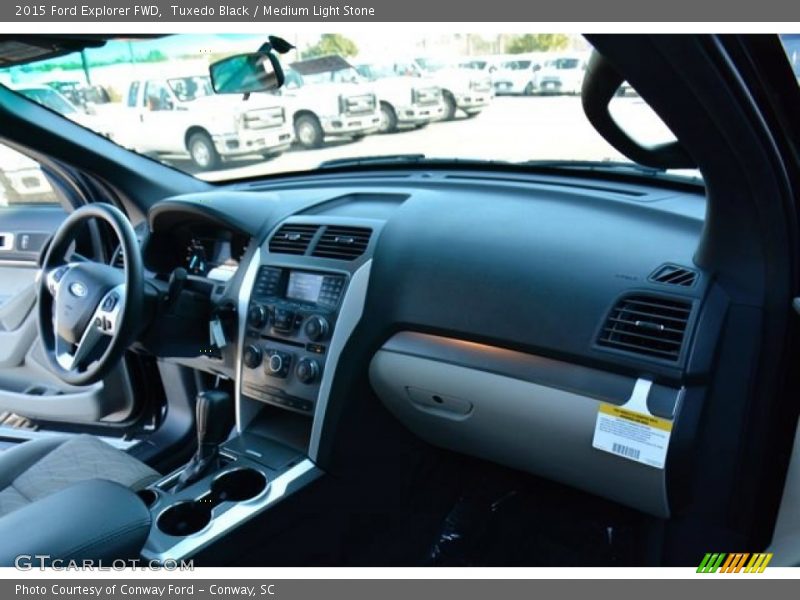 Tuxedo Black / Medium Light Stone 2015 Ford Explorer FWD