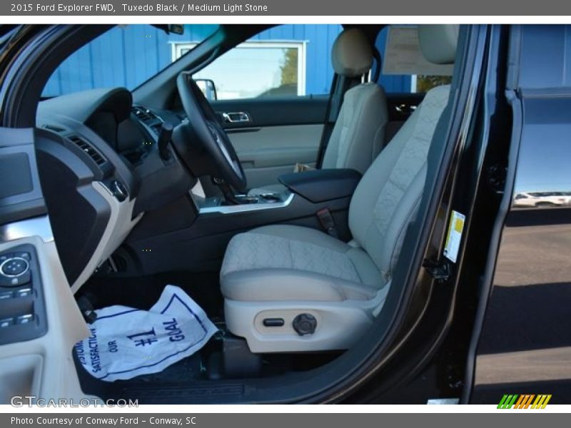 Tuxedo Black / Medium Light Stone 2015 Ford Explorer FWD