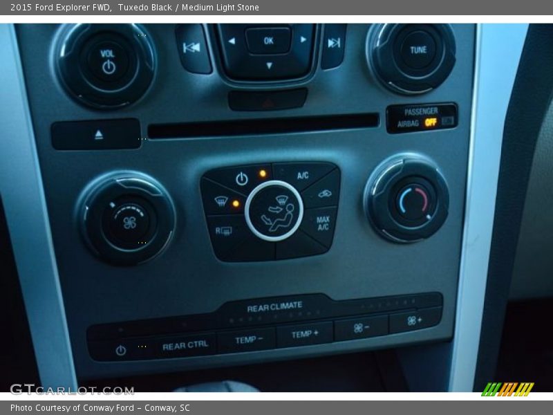 Tuxedo Black / Medium Light Stone 2015 Ford Explorer FWD