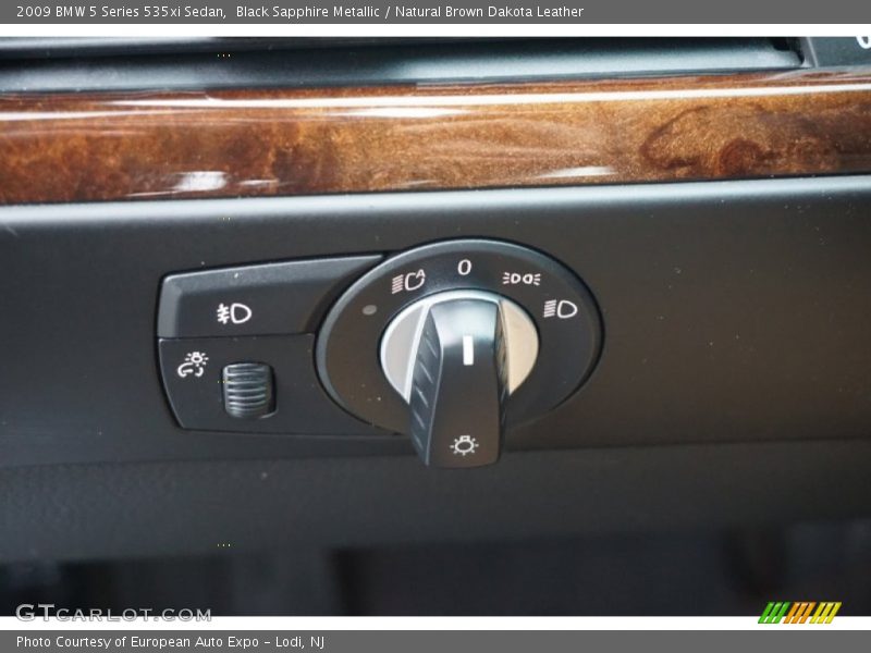 Black Sapphire Metallic / Natural Brown Dakota Leather 2009 BMW 5 Series 535xi Sedan